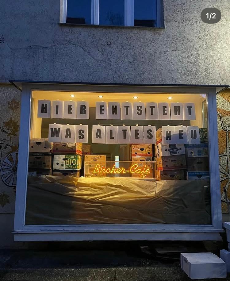 Hennwack antiquarian bookshop exterior
