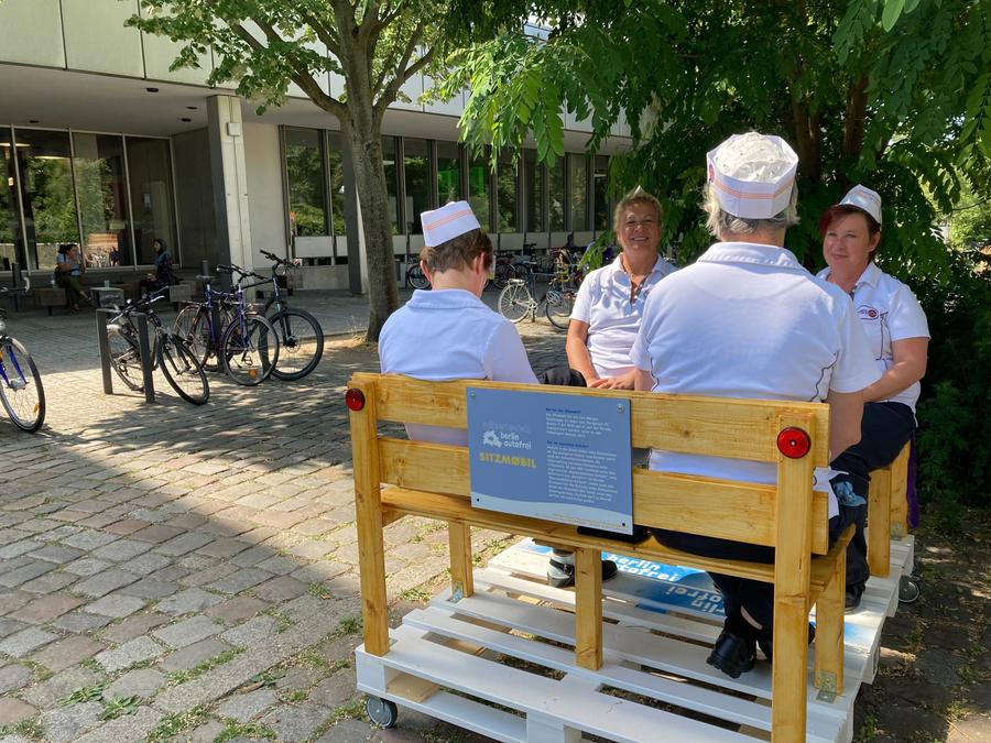 Sitzmøbil in a Berlin street